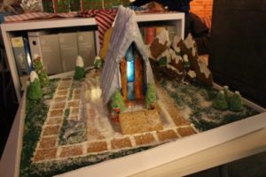 gingerbread-throwdown-design-competition-2015-gingerbread-2015